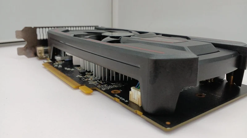 Carte graphique SAPPHIRE PULSE RADEON RX 560 4G