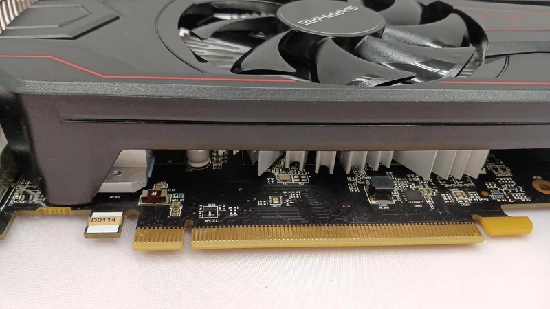 Carte graphique SAPPHIRE PULSE RADEON RX 560 4G
