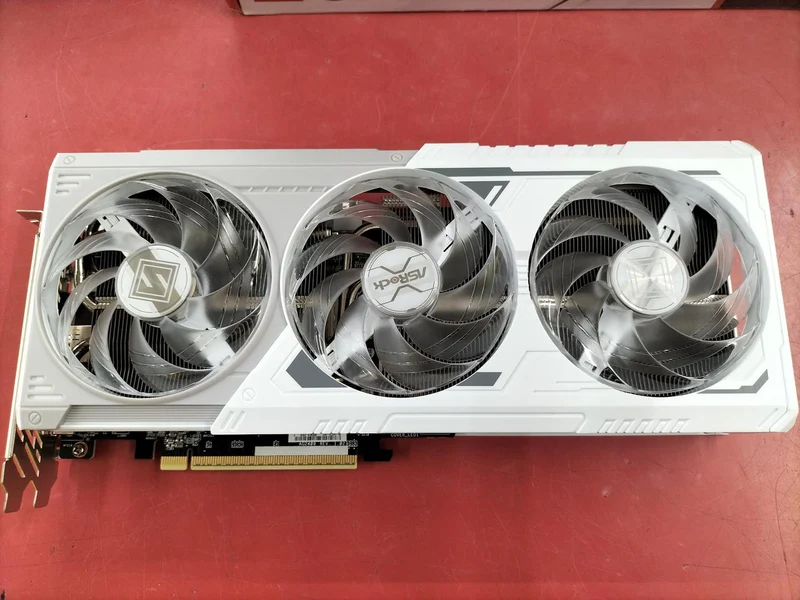 Carte graphique ASROCK RX9060XT SL 8 Go