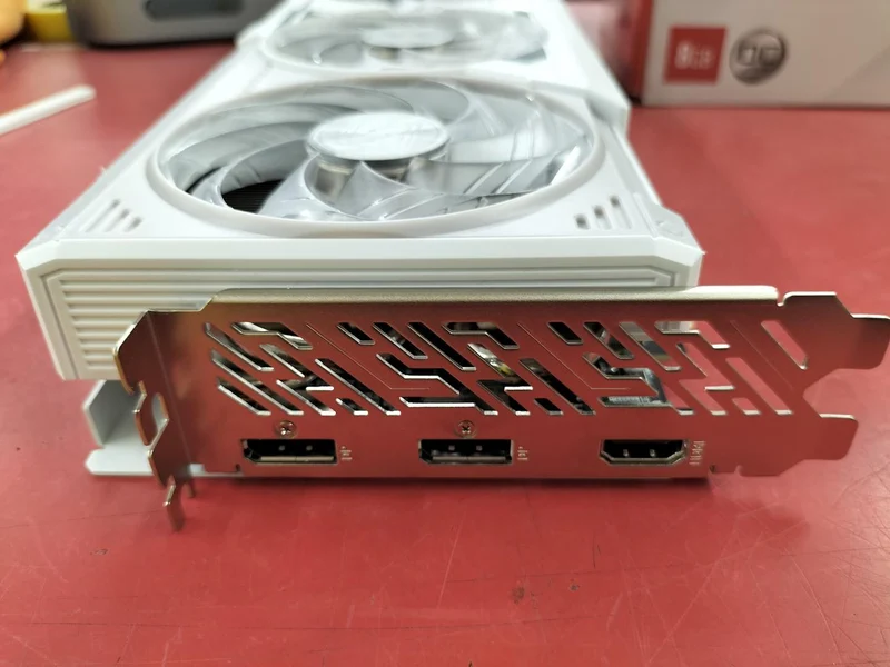 Carte graphique ASROCK RX9060XT SL 8 Go