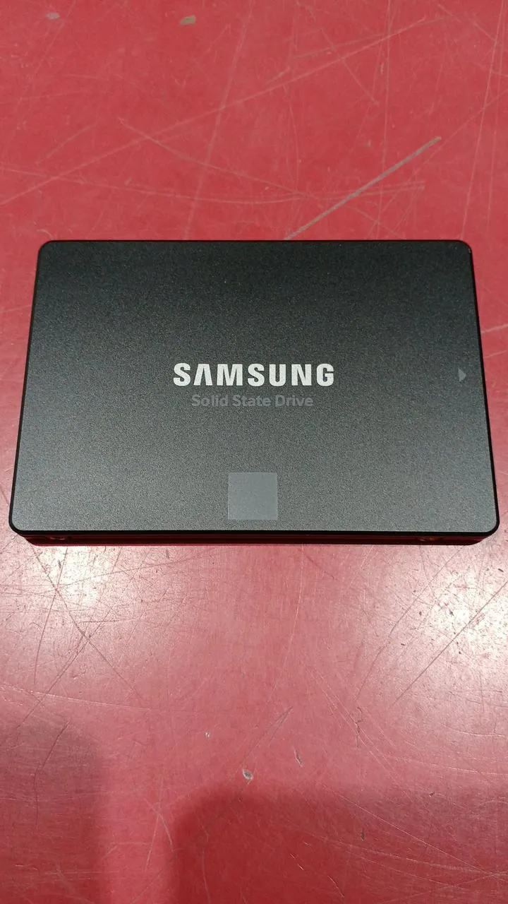 SSD SAMSUNG MZ-76E500