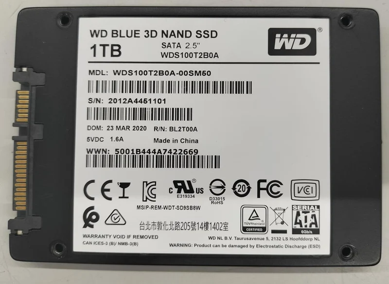 Disque SSD WD (1 To) WDS100T2B0A-00SM50