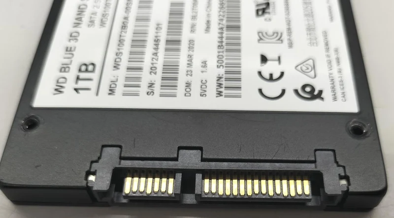 Disque SSD WD (1 To) WDS100T2B0A-00SM50