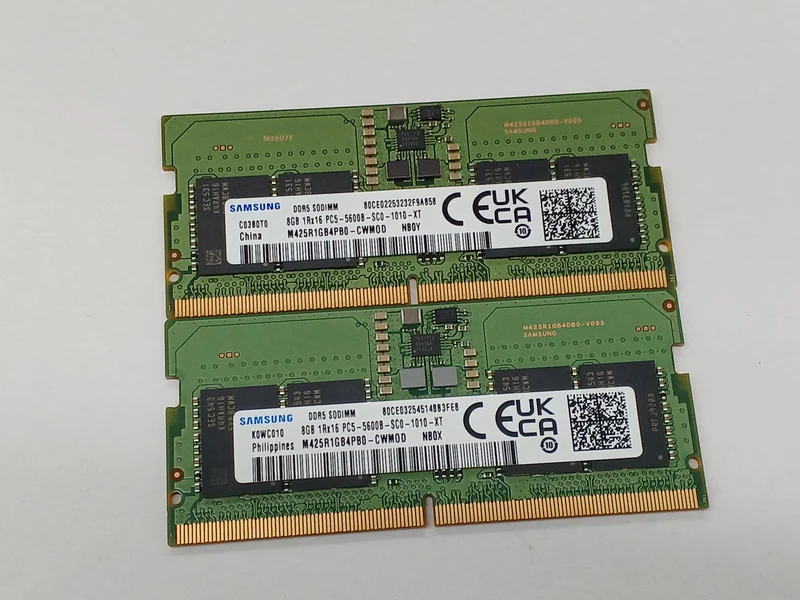 SAMSUNG PC5-44800 (DDR5-5600B) 8 Go (2 barrettes) M425R1GB4PB0-CWM0D