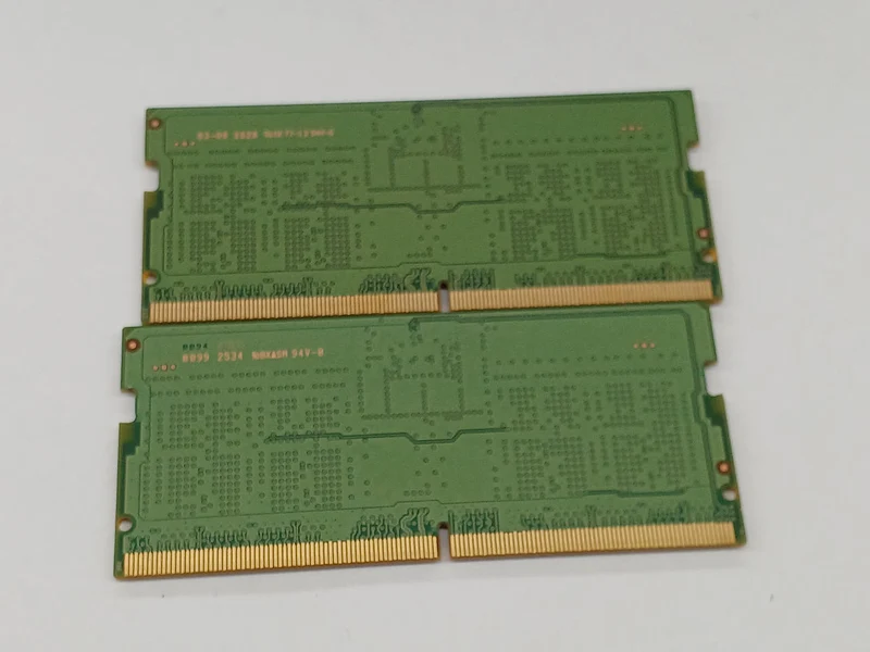 SAMSUNG PC5-44800 (DDR5-5600B) 8 Go (2 barrettes) M425R1GB4PB0-CWM0D