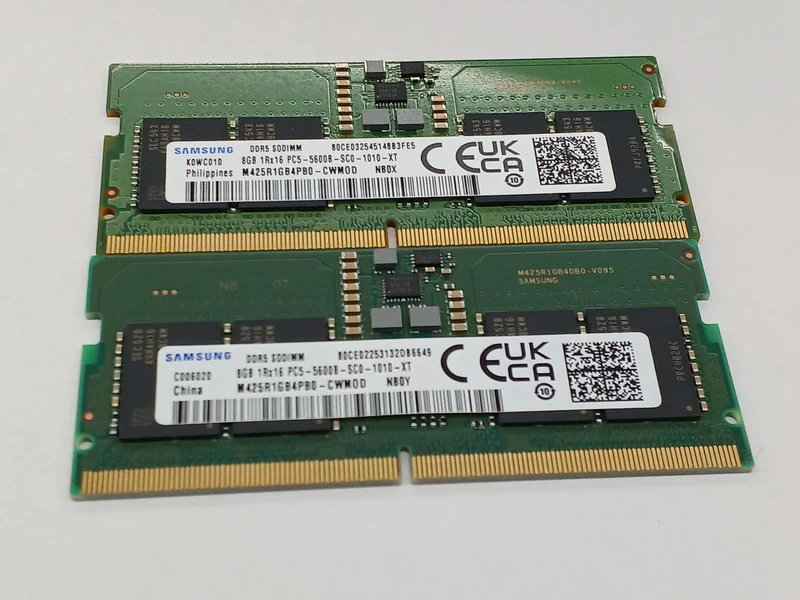 SAMSUNG PC5-44800 (DDR5-5600B) 8 Go (2 barrettes) M425R1GB4PB0-CWM0D