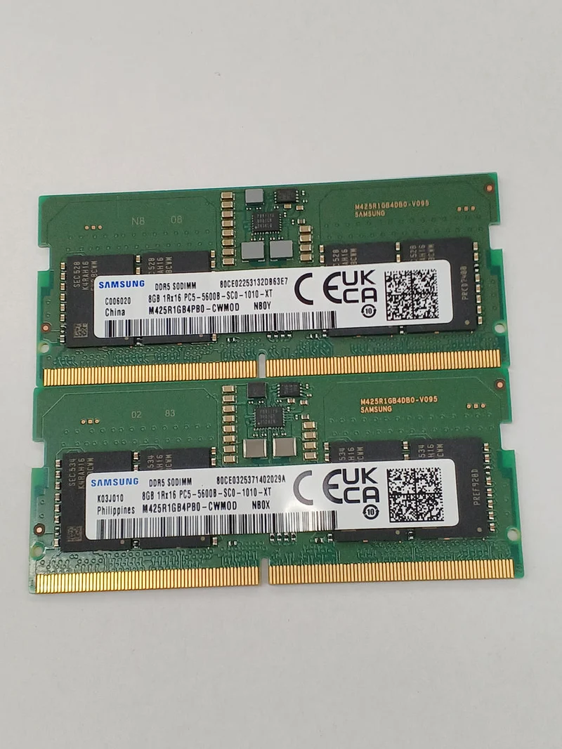 SAMSUNG PC5-44800 (DDR5-5600B) 8 Go (2 barrettes) M425R1GB4PB0-CWM0D