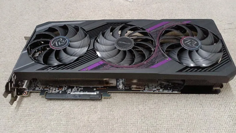 Carte graphique ASROCK RX7800XT PG 16 Go