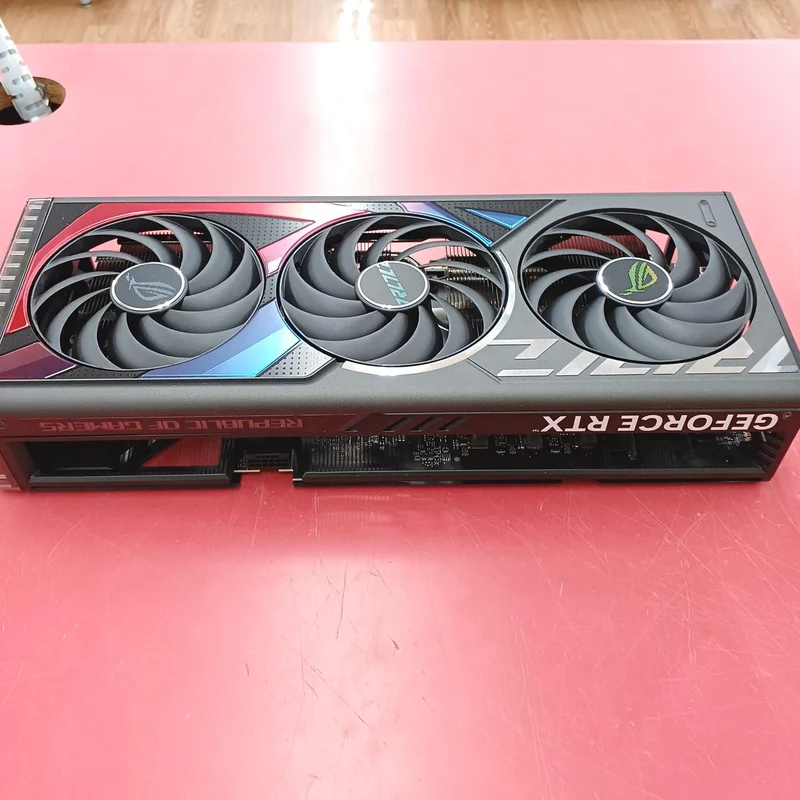Carte graphique ASUS : ROG STRIX RTX4070TI O12G GAMIN