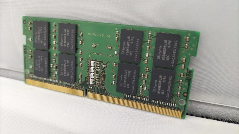Mémoire SK HYNIX DDR4 HMA82GS6JJR8N-VK