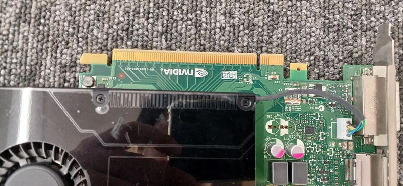 Carte graphique NVIDIA : EQK2200-4GEB