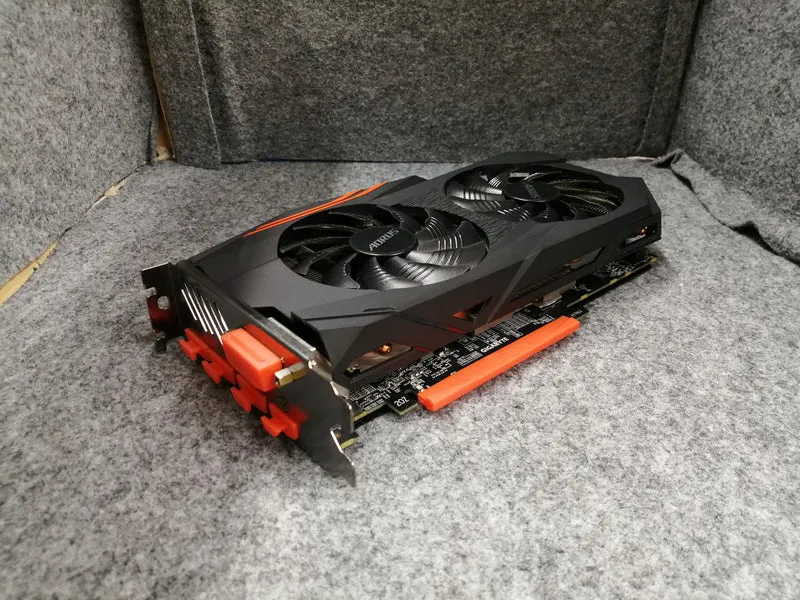 Carte graphique AORUS : GV-RX580AORUS-8G