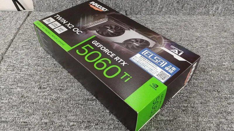 Carte graphique NVIDIA GeForce RTX 5060 Ti 8 Go non ouverte