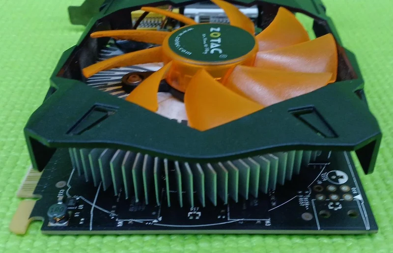 Carte graphique ZOTAC : GTX750 1 Go