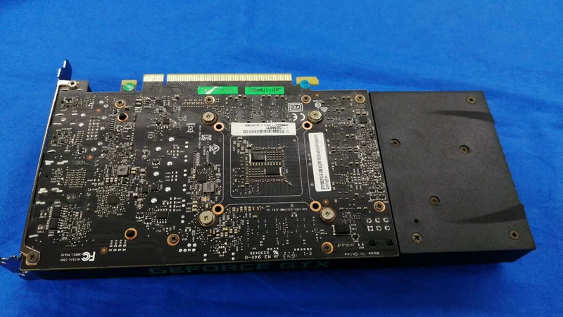 Carte graphique NVIDIA : GEFPRCE RTX2080