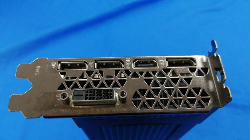 Carte graphique NVIDIA : GEFPRCE RTX2080