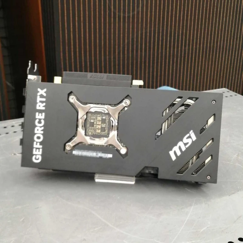 Carte graphique MSI VENTUS2X GEFORCE RTX4070