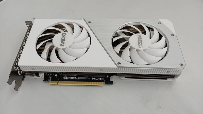 Carte graphique INNO3D : GeForce RTX 4060 Ti 8 Go Twin