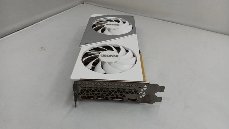 Carte graphique INNO3D : GeForce RTX 4060 Ti 8 Go Twin