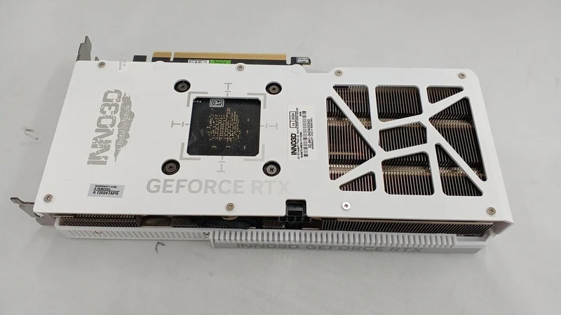Carte graphique INNO3D : GeForce RTX 4060 Ti 8 Go Twin