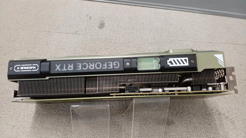 Carte graphique MANLI : NVIDIA RTX 4070 Ti SUPER GALLARD