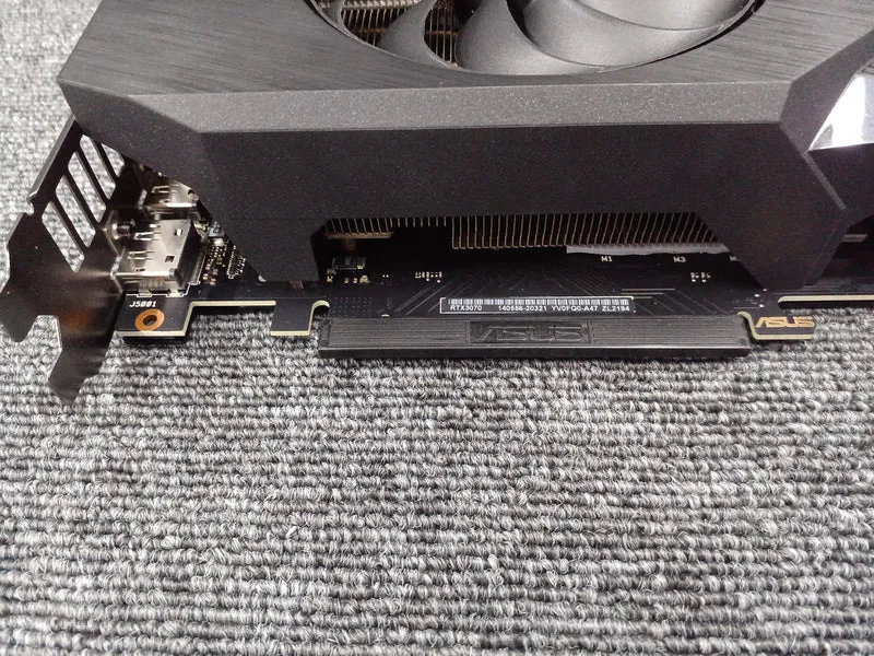 Carte graphique ASUS DUAL-RTX3070-O8G-V2