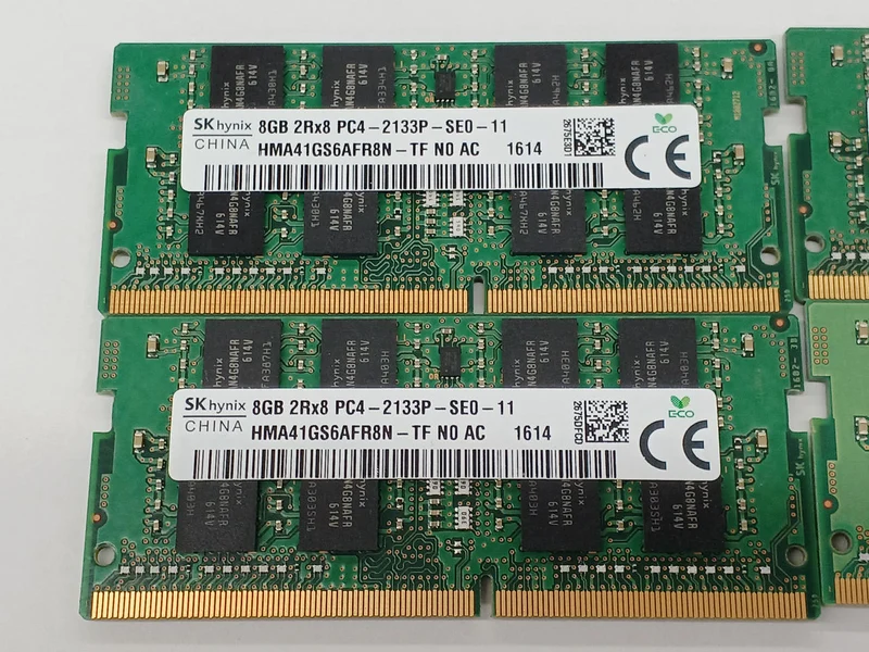 Mémoire pour ordinateur portable SK HYNIX DDR4/8 Go/Lot de 4 HMA41GS6AFR8N