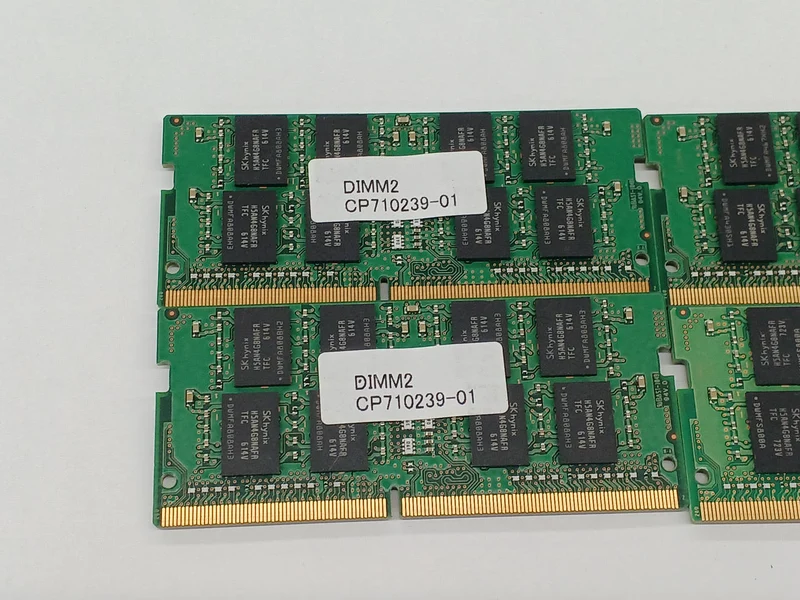 Mémoire pour ordinateur portable SK HYNIX DDR4/8 Go/Lot de 4 HMA41GS6AFR8N