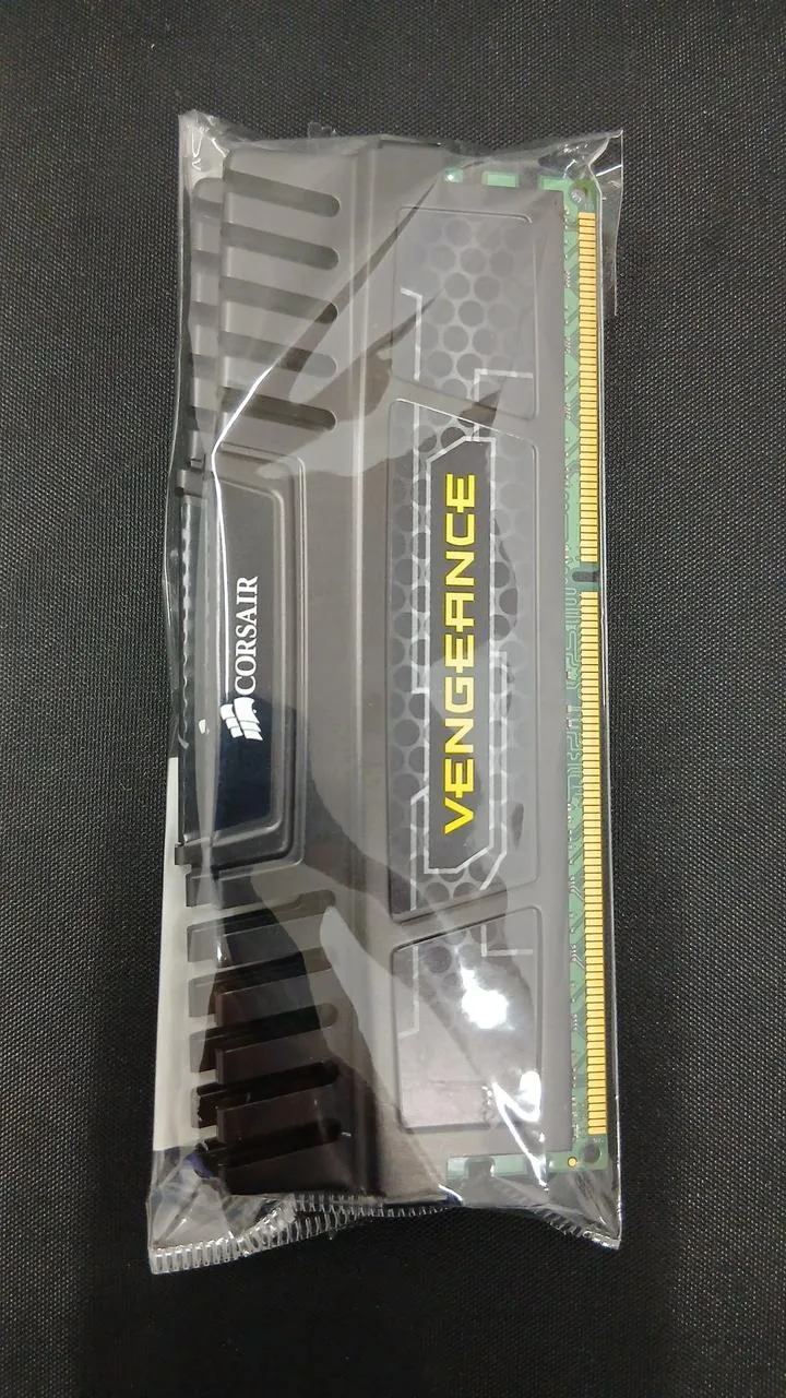 Mémoire PC CORSAIR 8 Go (2 x 4 Go) CMZ8GX3M2A1866C9