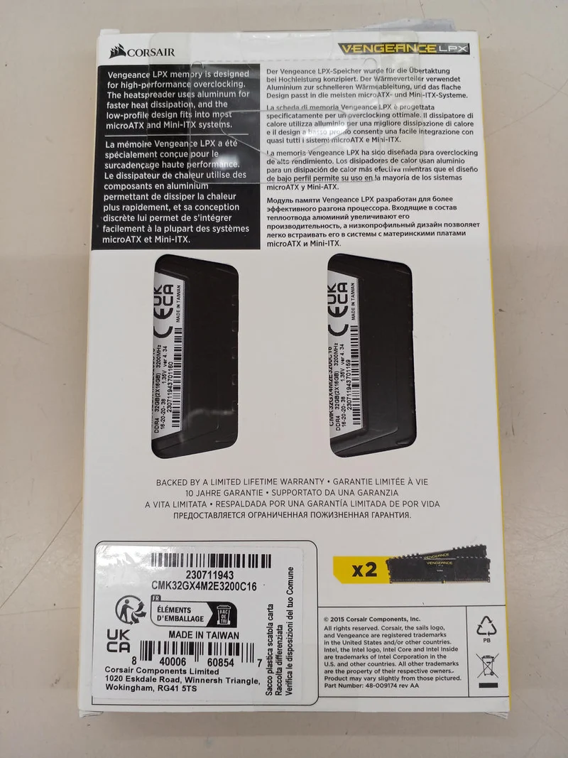 CORSAIR [Non ouvert] Mémoire PC CMK32GX4M2E3200C16