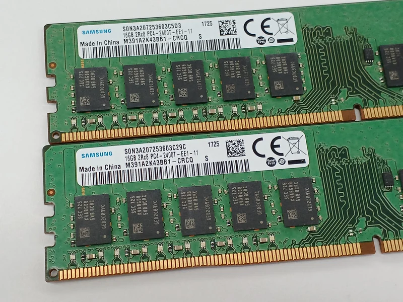 SAMSUNG DDR4-2400/16 Go x2 Cartes pour serveur M391A2K43BB1-CRCQ