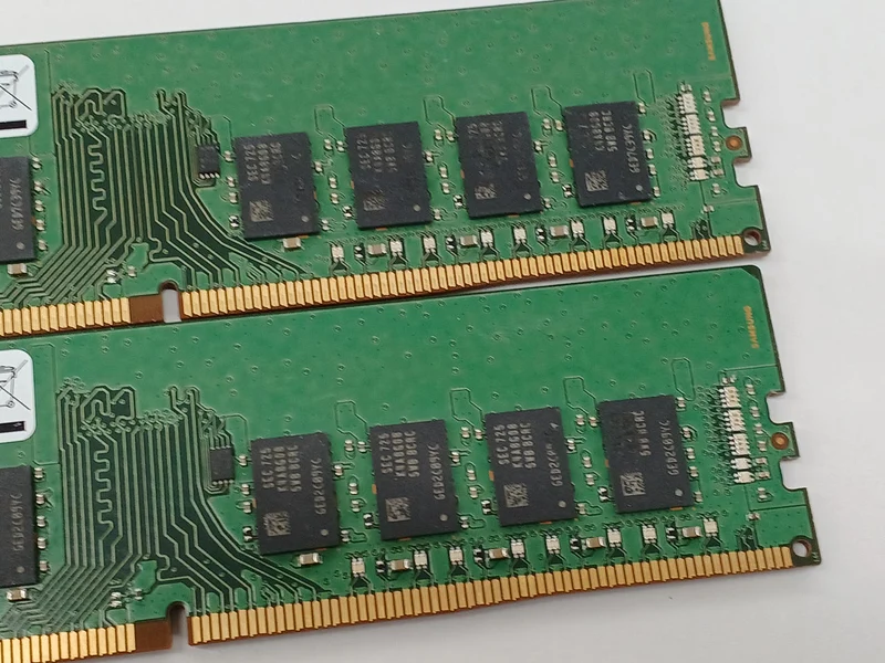 SAMSUNG DDR4-2400/16 Go x2 Cartes pour serveur M391A2K43BB1-CRCQ