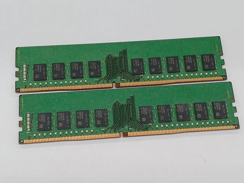 SAMSUNG DDR4-2400/16 Go x2 Cartes pour serveur M391A2K43BB1-CRCQ