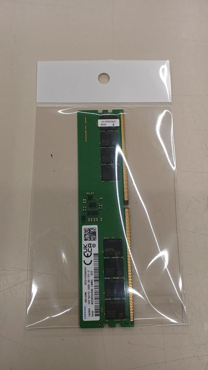 Mémoire de bureau SAMSUNG (DDR5 16 Go) M323R2GA3EB0-CWM0L