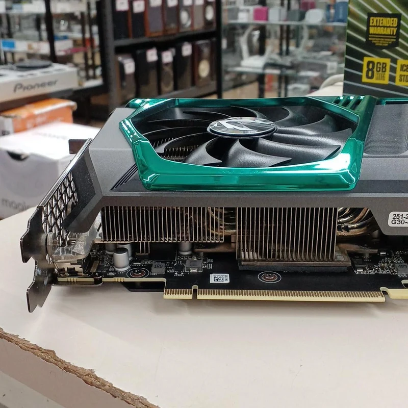 Carte graphique ZOTAC : RTX 3070 AMP HOLD LHR 8 Go