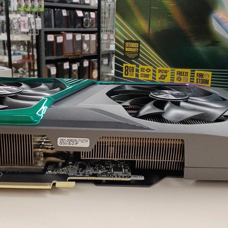 Carte graphique ZOTAC : RTX 3070 AMP HOLD LHR 8 Go