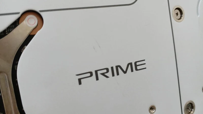Carte graphique ASUS : PRIME-RX9070XY-O16G-BLANC