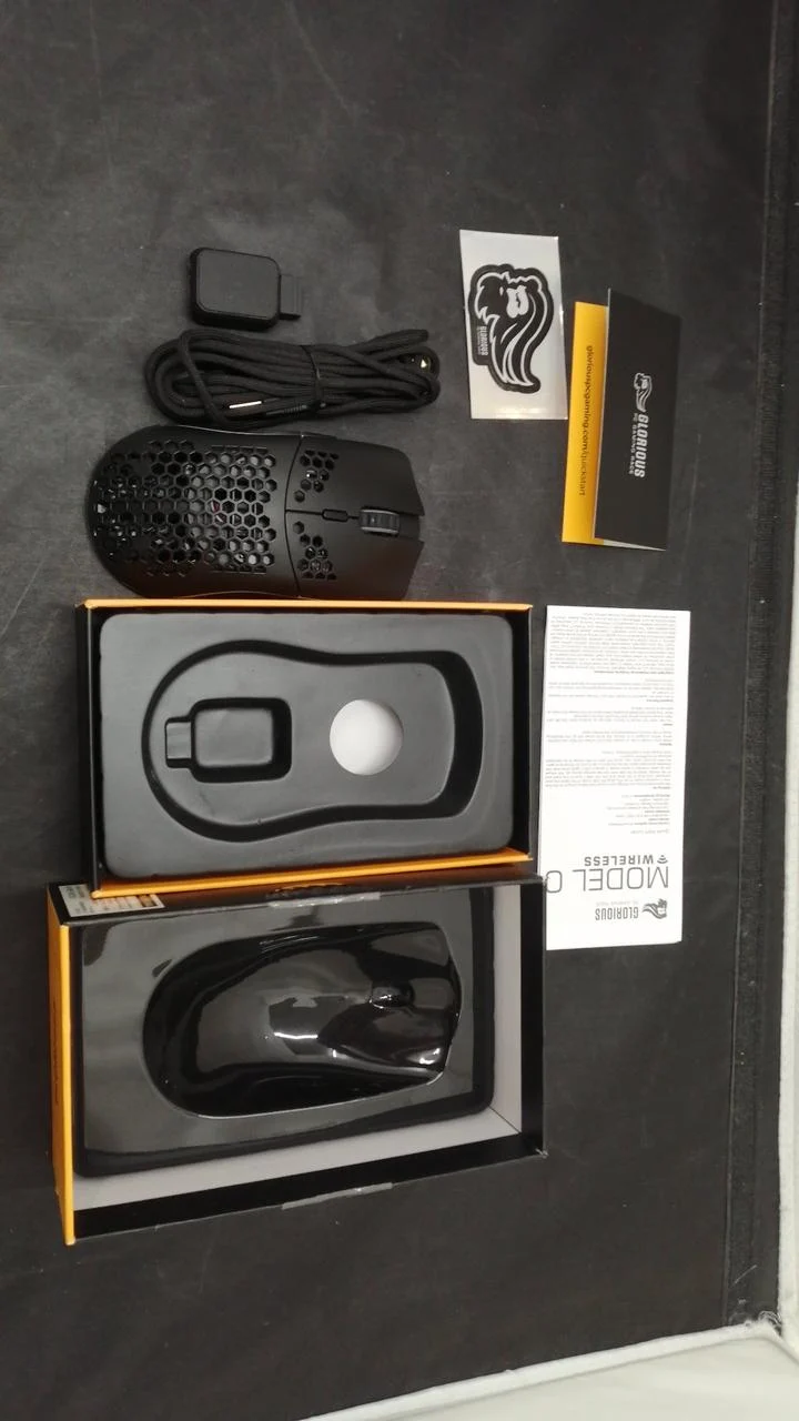 Souris de jeu GLORIOUS GLO-MS-OMW-MB