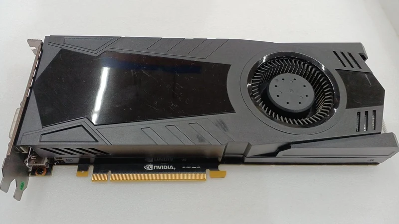 Carte graphique NVIDIA : GTX 980 4 Go