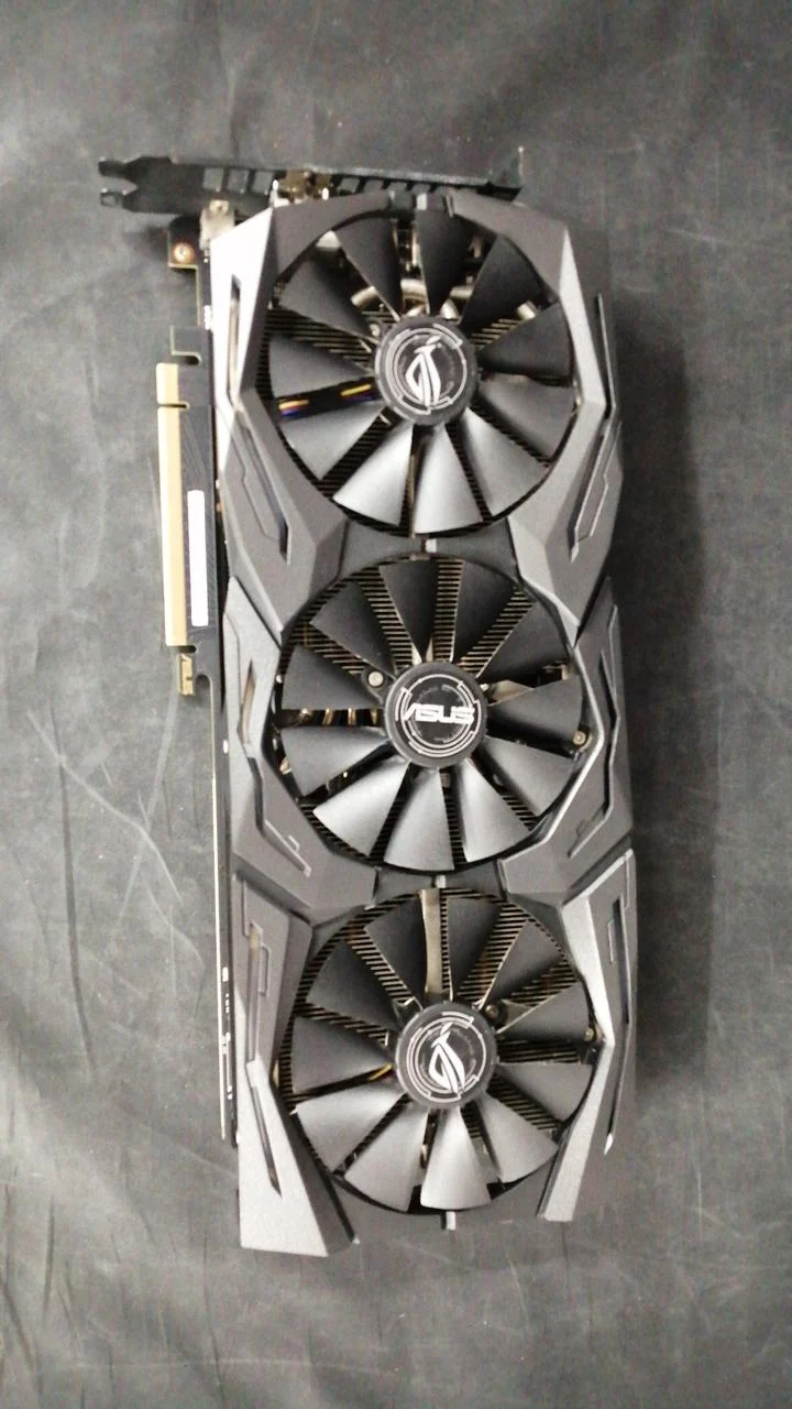 Carte graphique ASUS ROG-STRIX-RTX2070-O8GB-GAMIMG