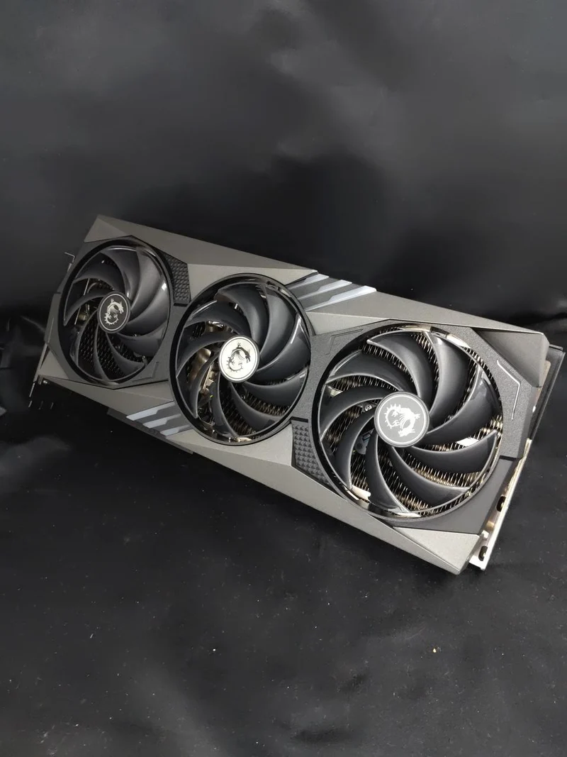 Carte graphique MSI RTX 4070 GAMING X TRIO 12G