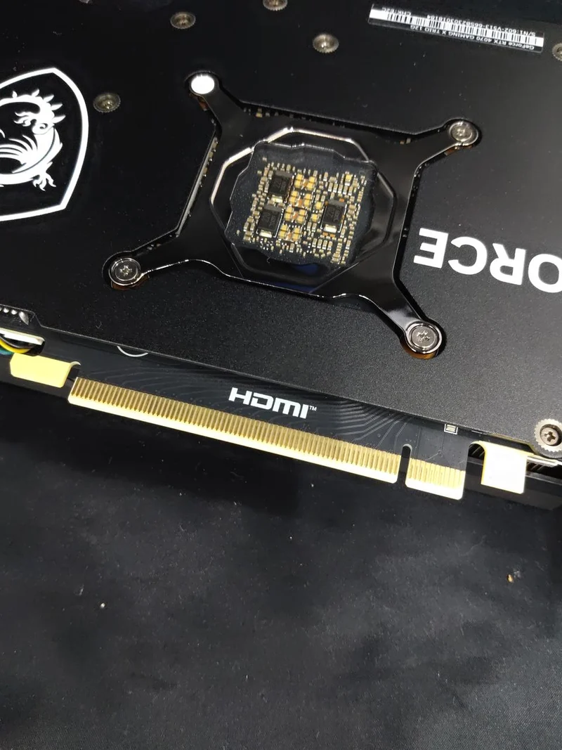 Carte graphique MSI RTX 4070 GAMING X TRIO 12G