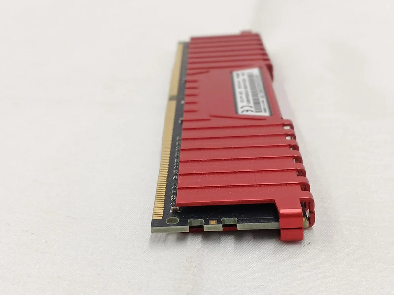 Mémoire CORSAIR DDR4 CMK32GX4M2A2666C16R