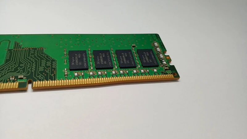 Mémoire SK HYNIX HMA81GU6JJR8N