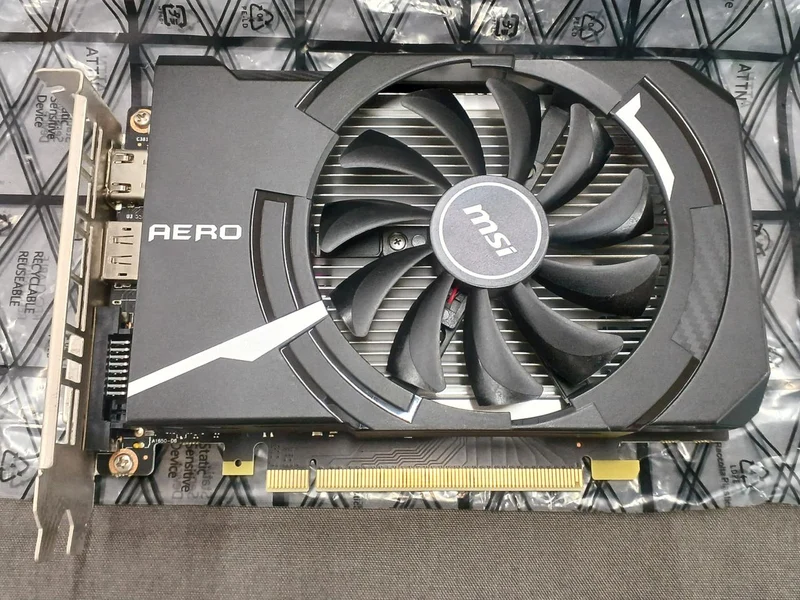 Carte graphique NVIDIA GTX1650 D6 AERO ITX J OC