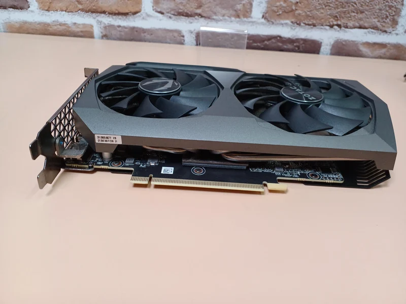 Carte graphique ZOTAC ZT-A30700H-10PLHR
