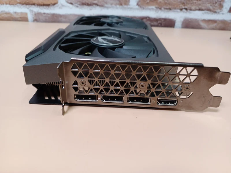 Carte graphique ZOTAC ZT-A30700H-10PLHR