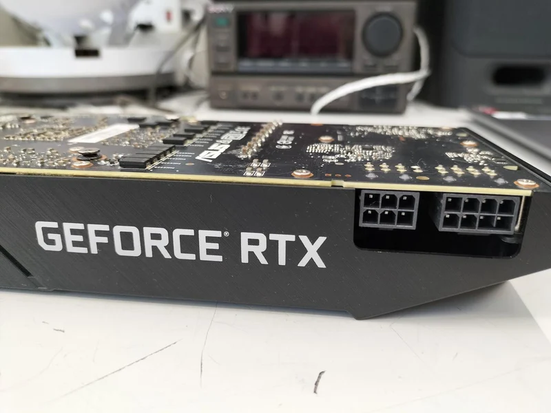 Carte graphique ASUS TURBO-RTX2070S-8G-EVO