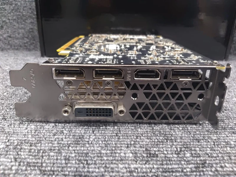 Carte graphique ZOTAC : ZT=GTX1060-GD5STD