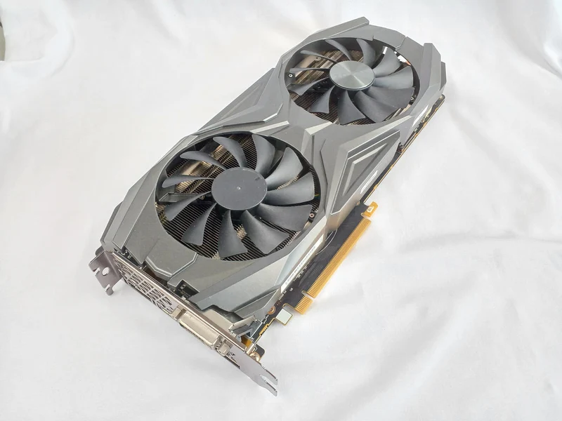 Carte graphique ZOTAC : GEFORCE GTR 1080 TI 11 Go